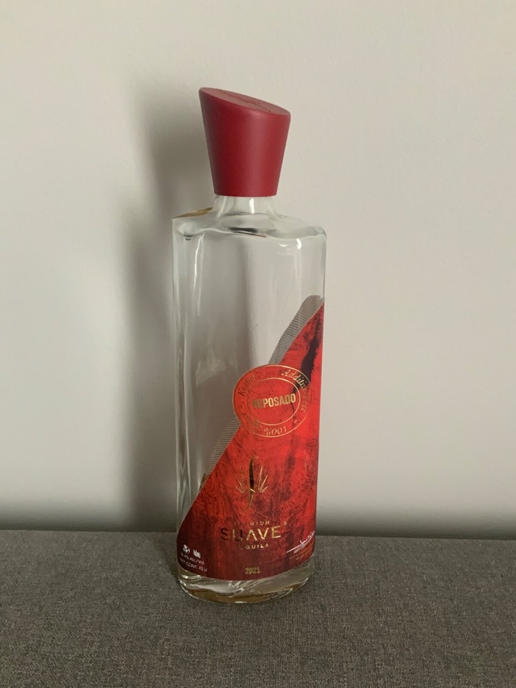 Suave reposado tequila empty bottle 70 cl