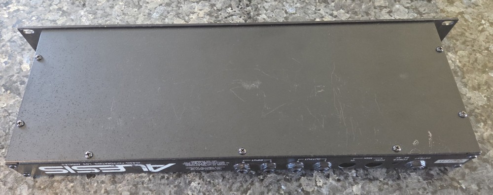 Alesis Midiverb II Digital Multi-Effects Processor Rack Mount 2-Channel Reverb