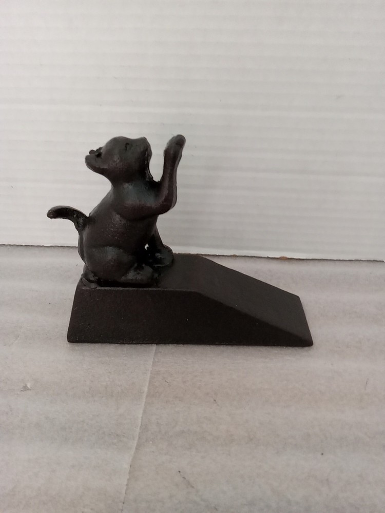 Cast Iron Cat Door Stop. Approximately 6x5