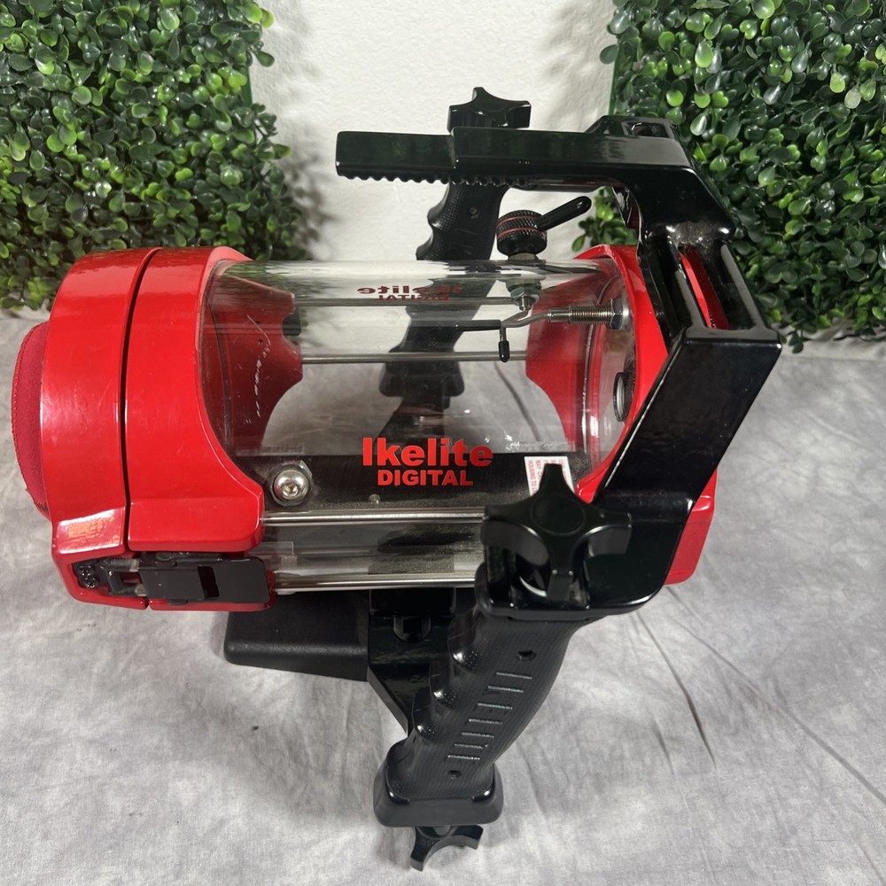 Ikelite Underwater Digital Camera Housing 6035.27