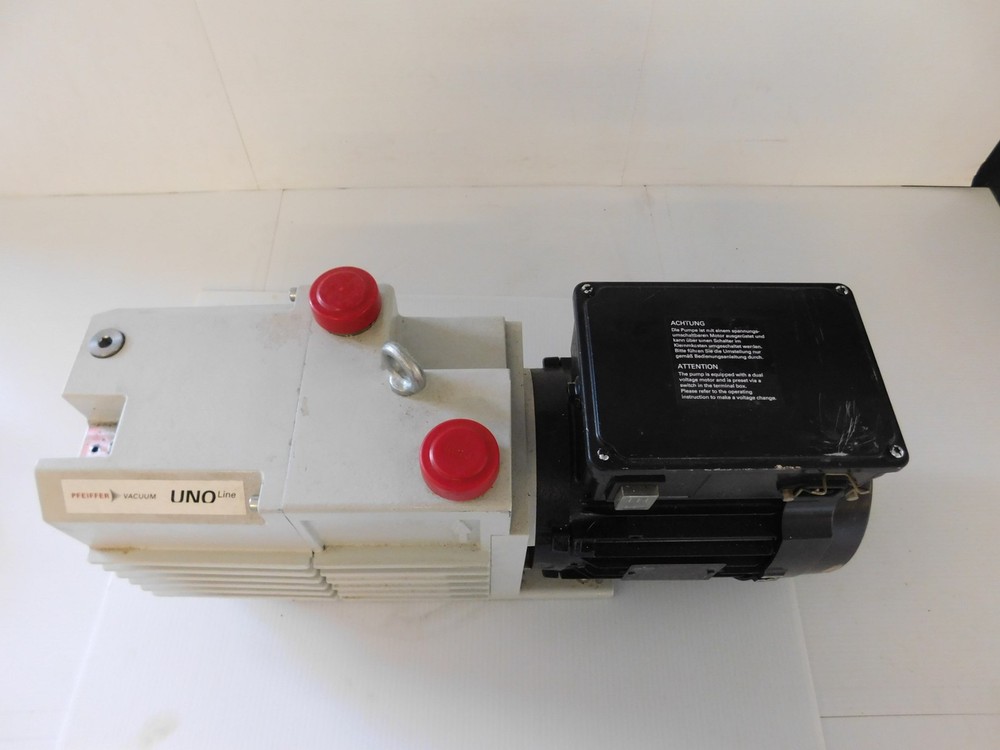 PFEIFFER TYPE UNO 30M VACUUM PUMP (SCW29)