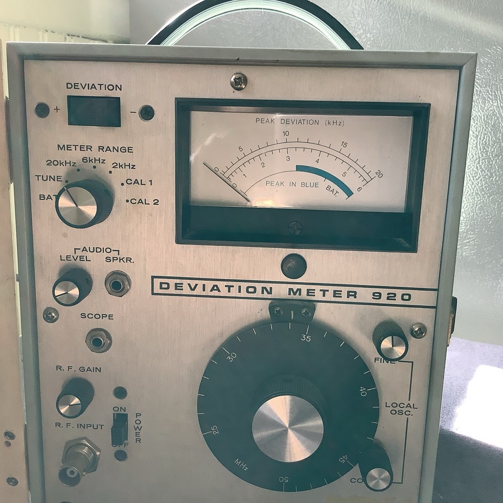 Vintage aie Deviation Meter 920 Powers On Untested