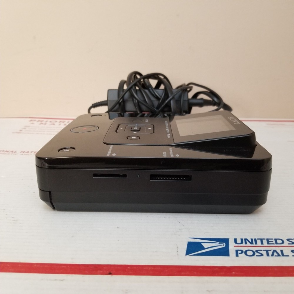 Sony VRD-MC6 Multi Function SDVD Recorder with Power Supply Cord