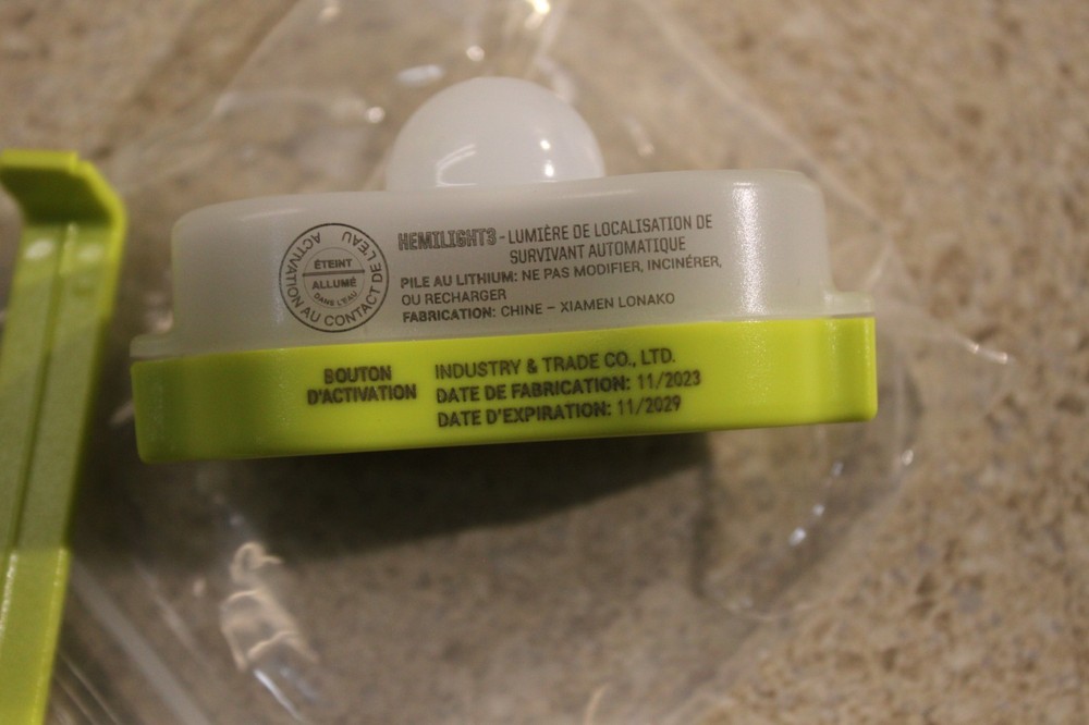 ACR 3764 HEMILIGHT3 HL3 AUTOMATIC WATER ACTIVATED LIFEJACKET INDICATOR LED M3