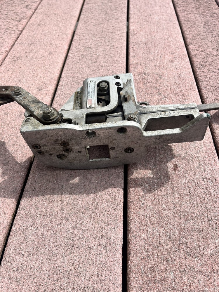 Signode AC-3820 Seal Feed Strapping Machine 3/8"