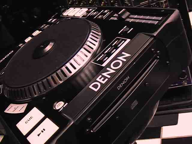 Denon DN-h5500 Professional CD with built-in Hard-drive Player Controller