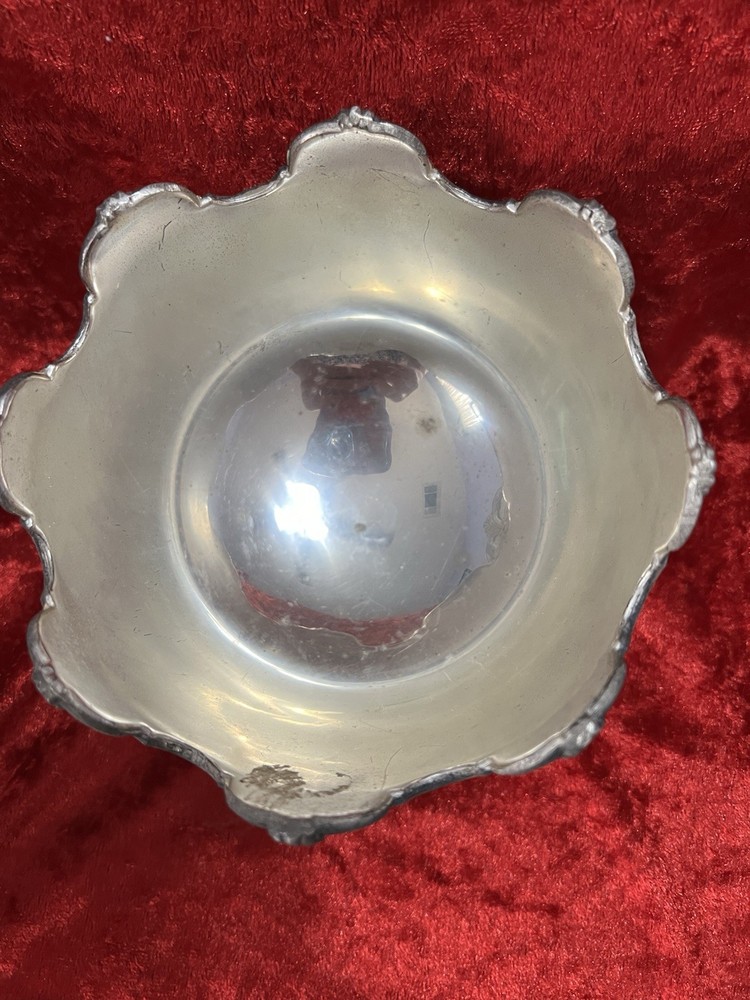 Beautiful Decorative Silver Plate Bowl With Handles