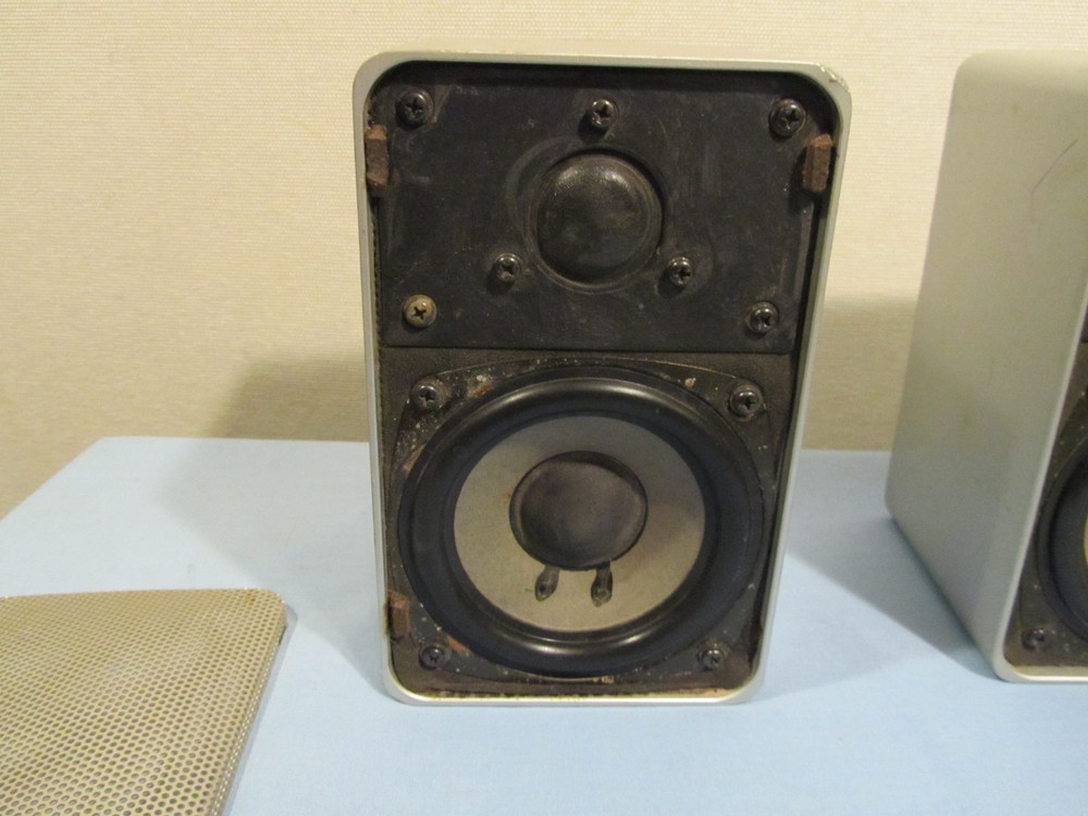 Realistic Minimus 7 Speakers Cat. 40-2034