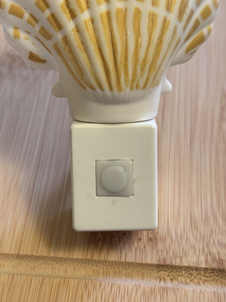 Vintage Eagle Seashell Night Light
