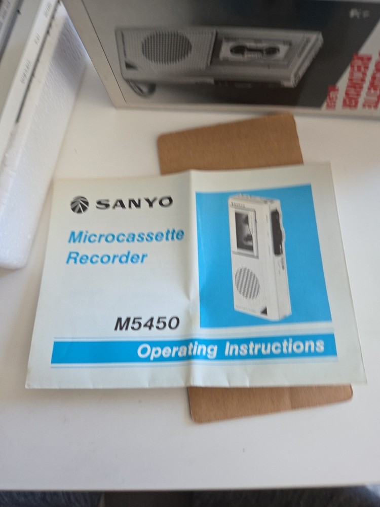 Vintage Sanyo Microcassette Recorder M5450 Untested With Blank Mic-60