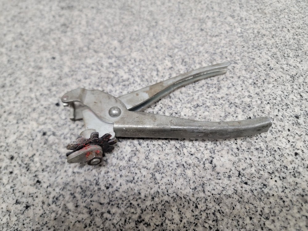 Vintage Snap On CF71 Spark Plug Gapping Tool Speed Gapper