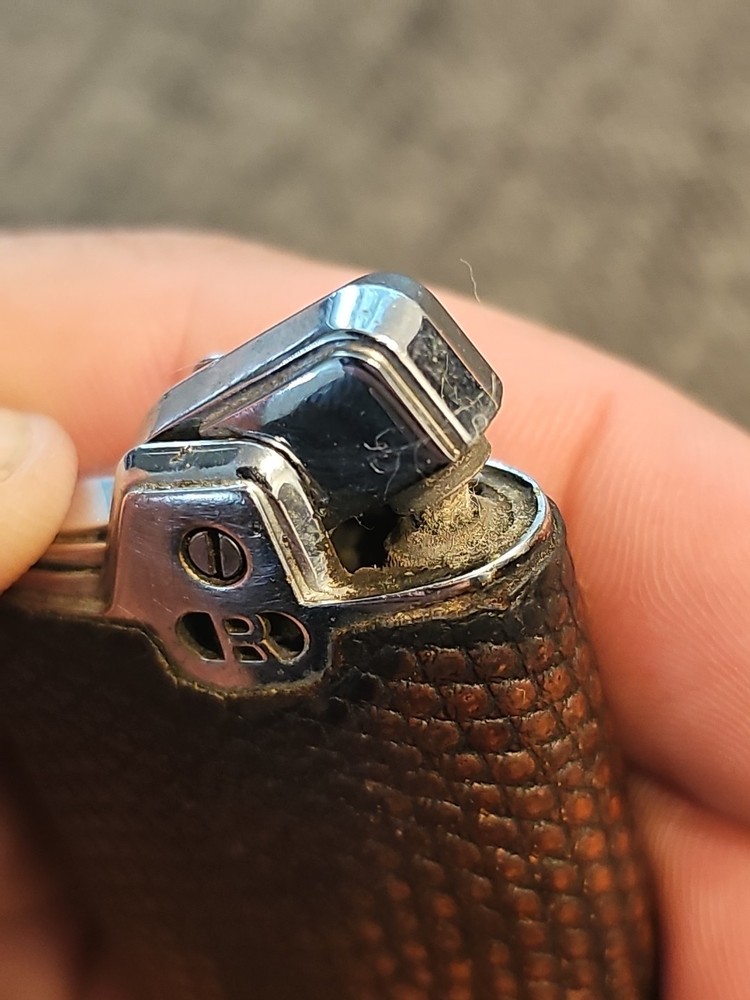 1954 Vintage Ronson CAPRI Lighter Crocodile Leather Pattern Engraved JFE