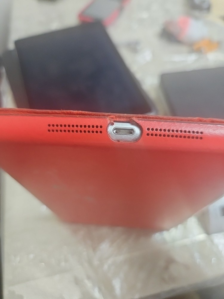Apple iPad mini 3 A1599; Bundle - (For Parts Or Restoration Projects)