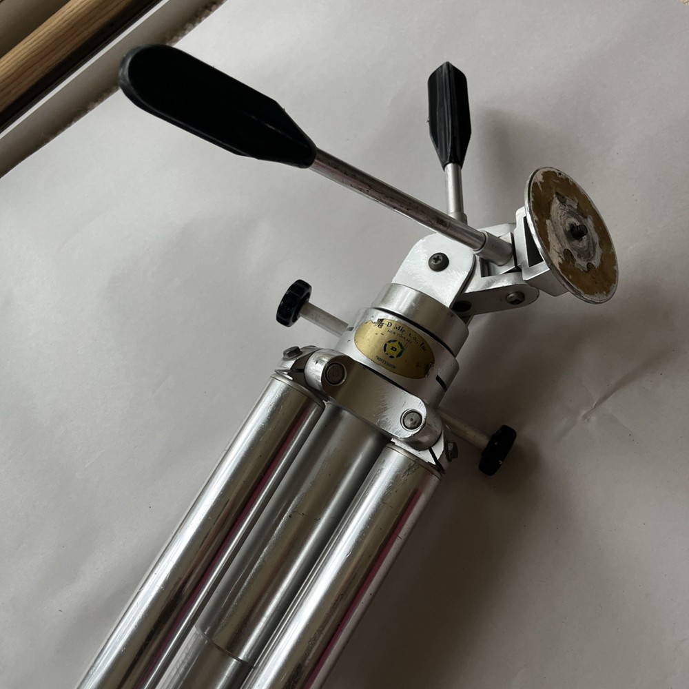 Star D Professional Aluminum Camera Tripod Foldable & Sturdy With Pan Tilt Head