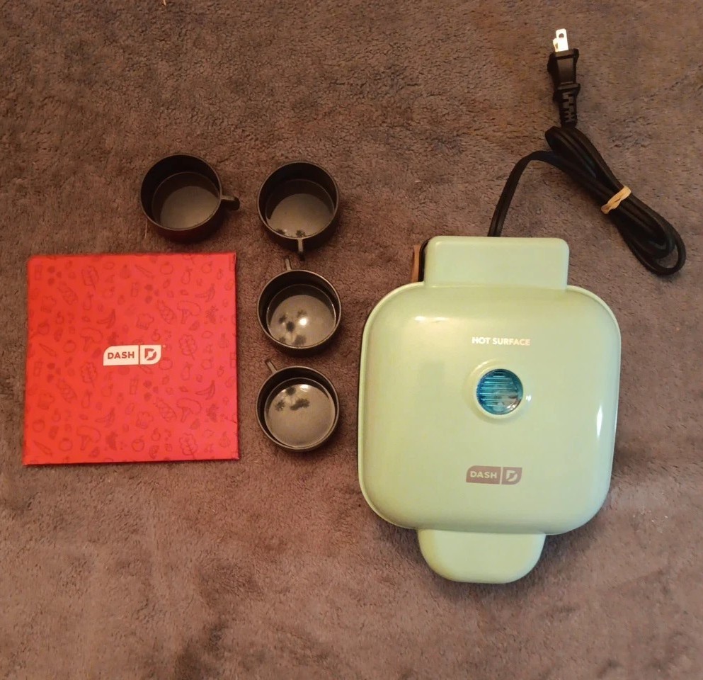 Dash Egg Bite Maker. 4 Bites.