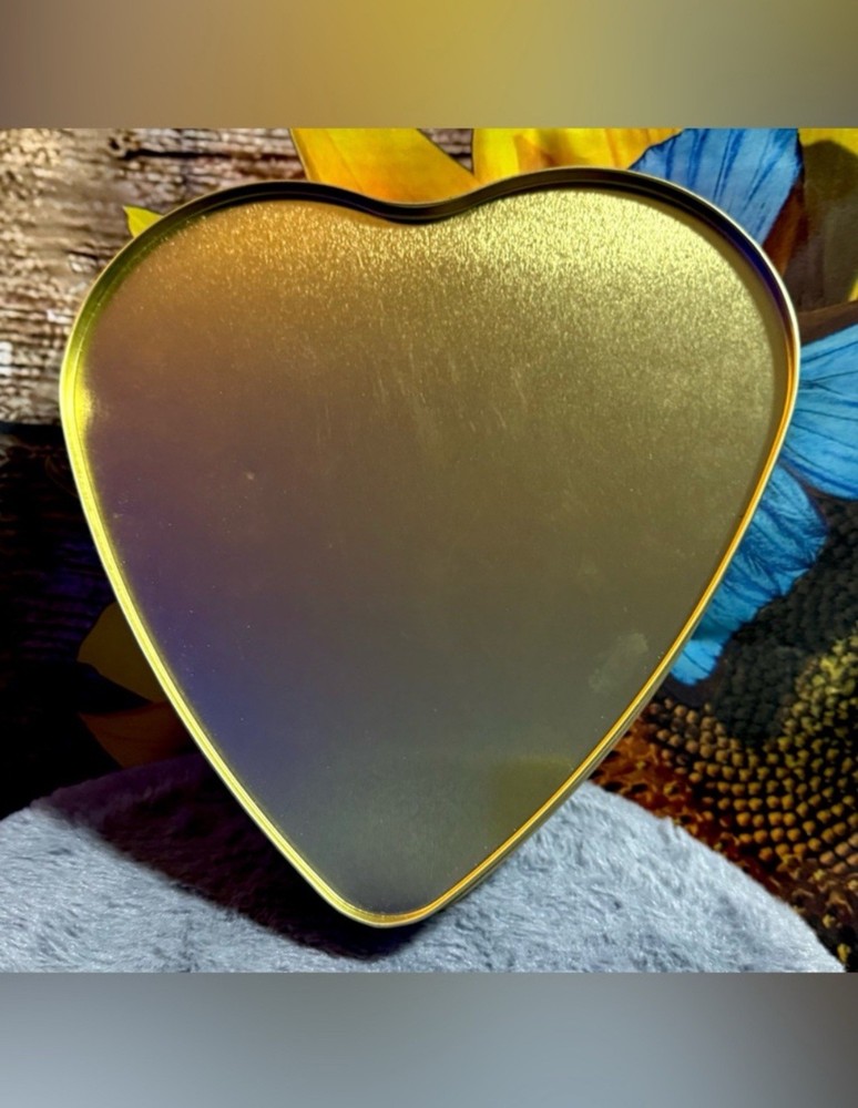 Bonnie & Pop Heart Shaped Tin