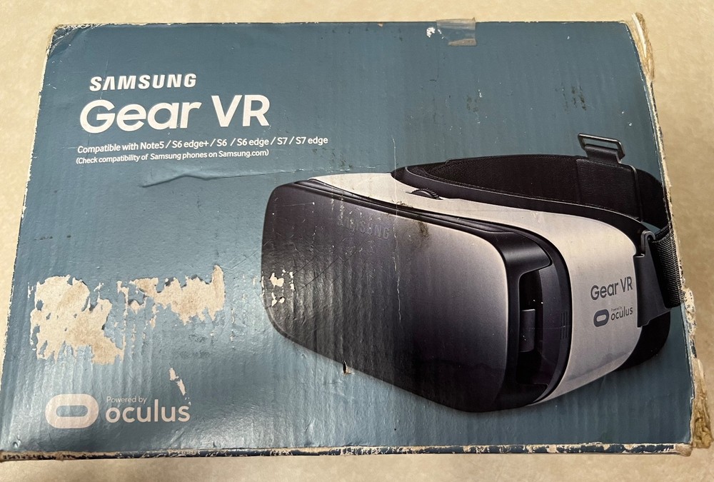 Samsung Gear VR Powered by Oculus