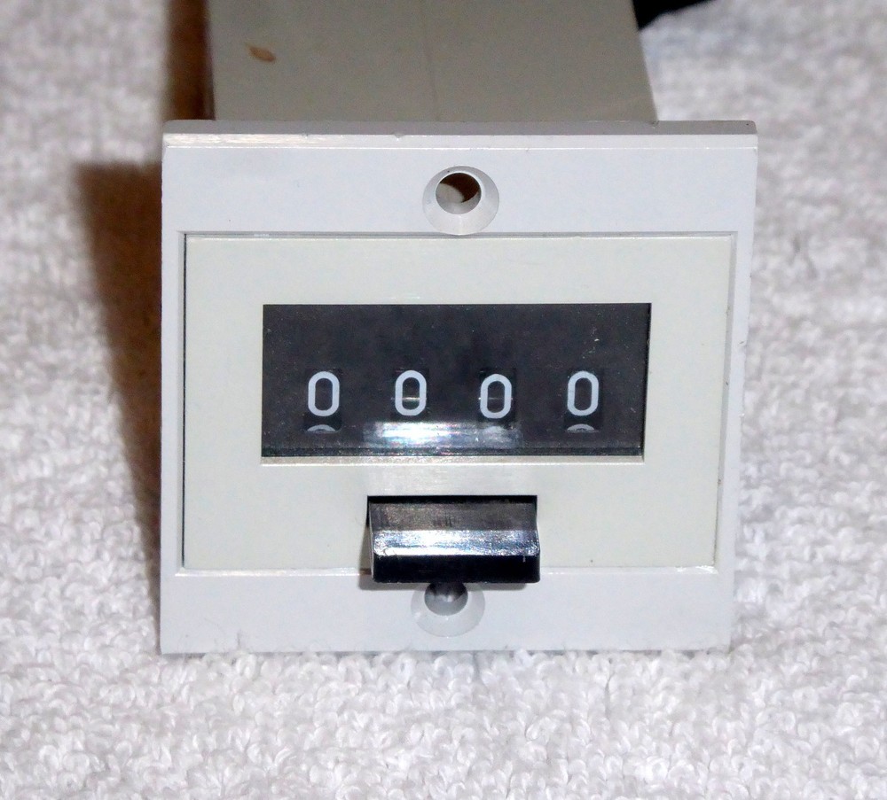 Redington P2-4904 Electromechanical Counter 4-Digit 115V Panel Mount