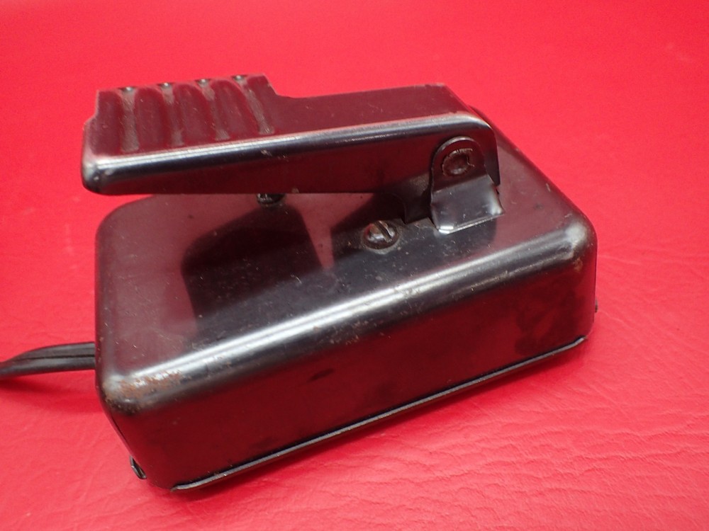 Vintage Singer 99K Sewing Machine RFJ5-8 Motor Light & Foot Controller TESTED