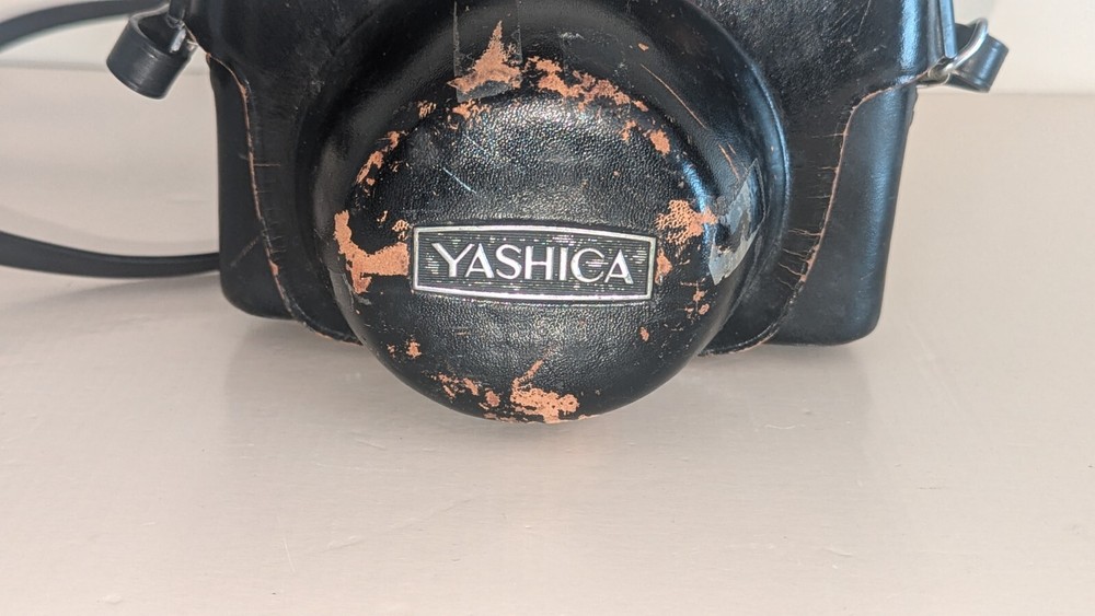 Yashica GS Electra 35 Vintage 35mm Camera Untested