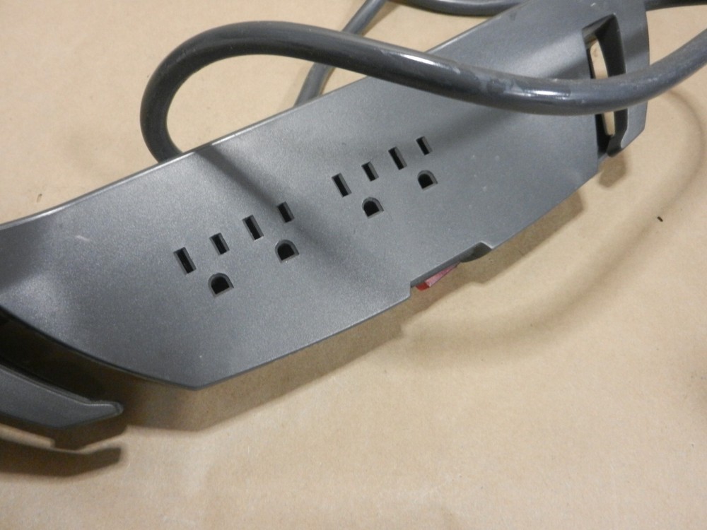 CURTIS SP700-7 Relocatable Power Tap Outlet Strip