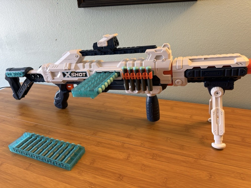 Zuru Xshot Foam Blaster Rifle + Extras