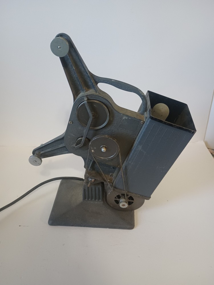 Vintage Keystone 8 mm Projector Model CC-8 Motor Works