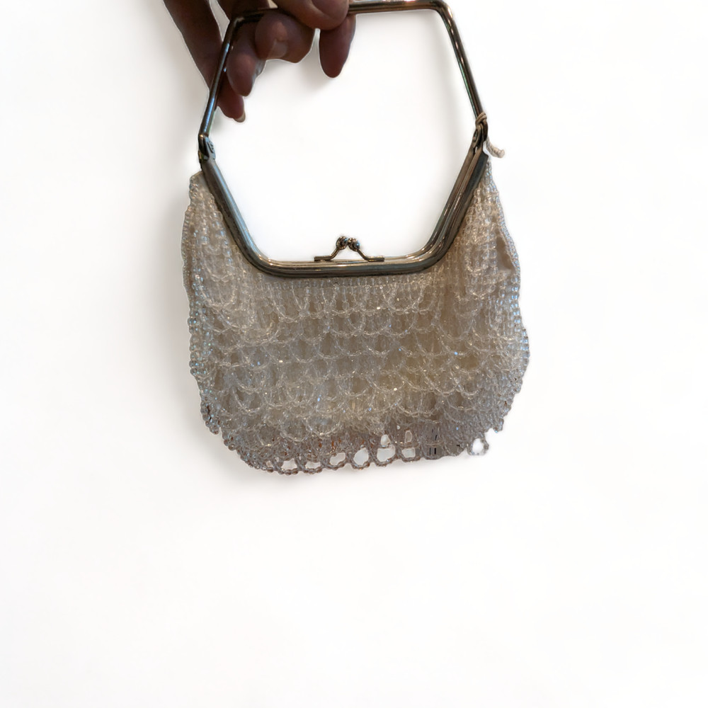 NWT ALFRED ANGELO WHITE BEADED SEQUIN EVENING BAG BRIDE SILVERTONE HANDLE LATCH