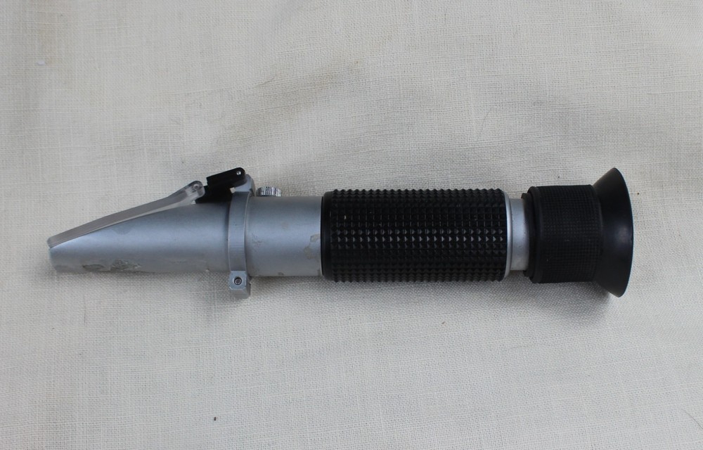0-32% Brix Refractometer for Sweetness testing, used