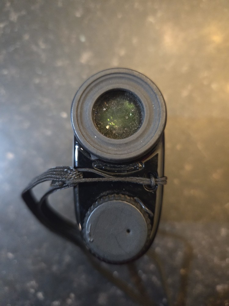 Nikon Coolshot 20i Range Finder W/case