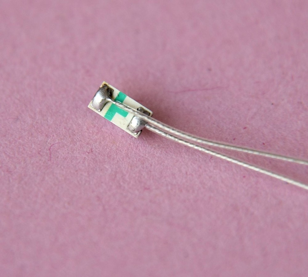 F1206R RED 20pcs Micro Litz Wired Leads Pre-soldered SMD Leds Scale Lights