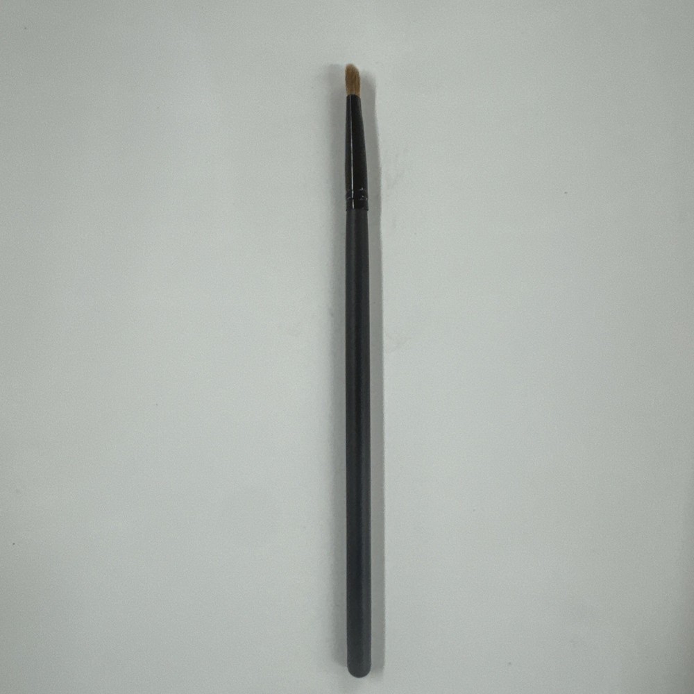 BASIC BEAUTY EYE SMUDGE BRUSH *