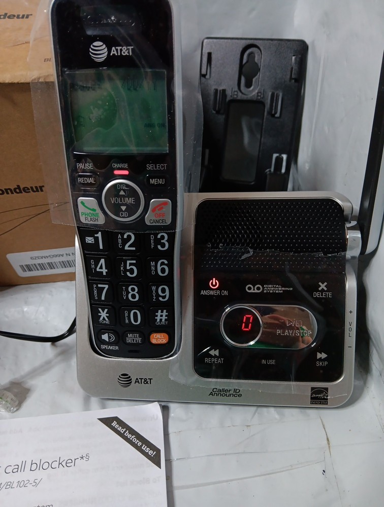 AT&T DECT 6.0 Cordless Phone, model BL 102