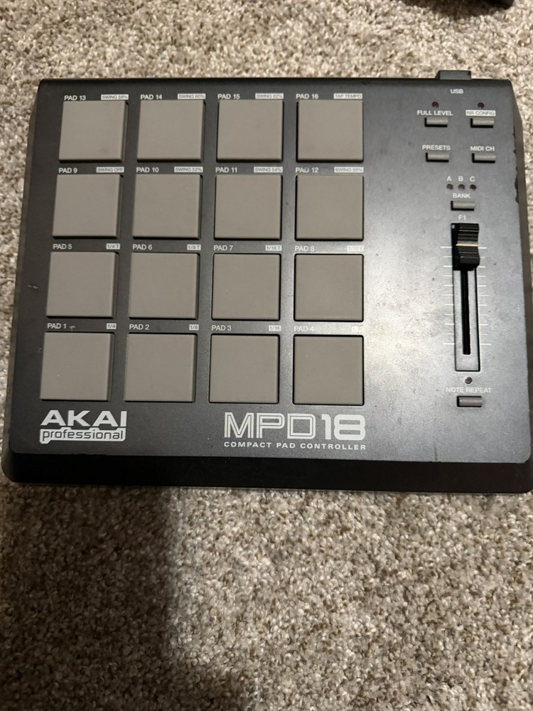 AKAI mdp18 16key pad controller