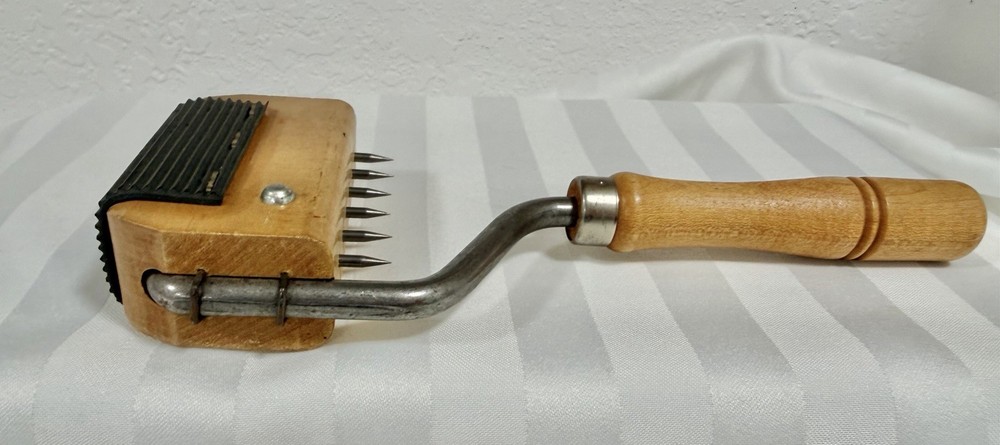 Gooseneck Webbing Stretcher Upholstery Pulling Tool VINTAGE never used