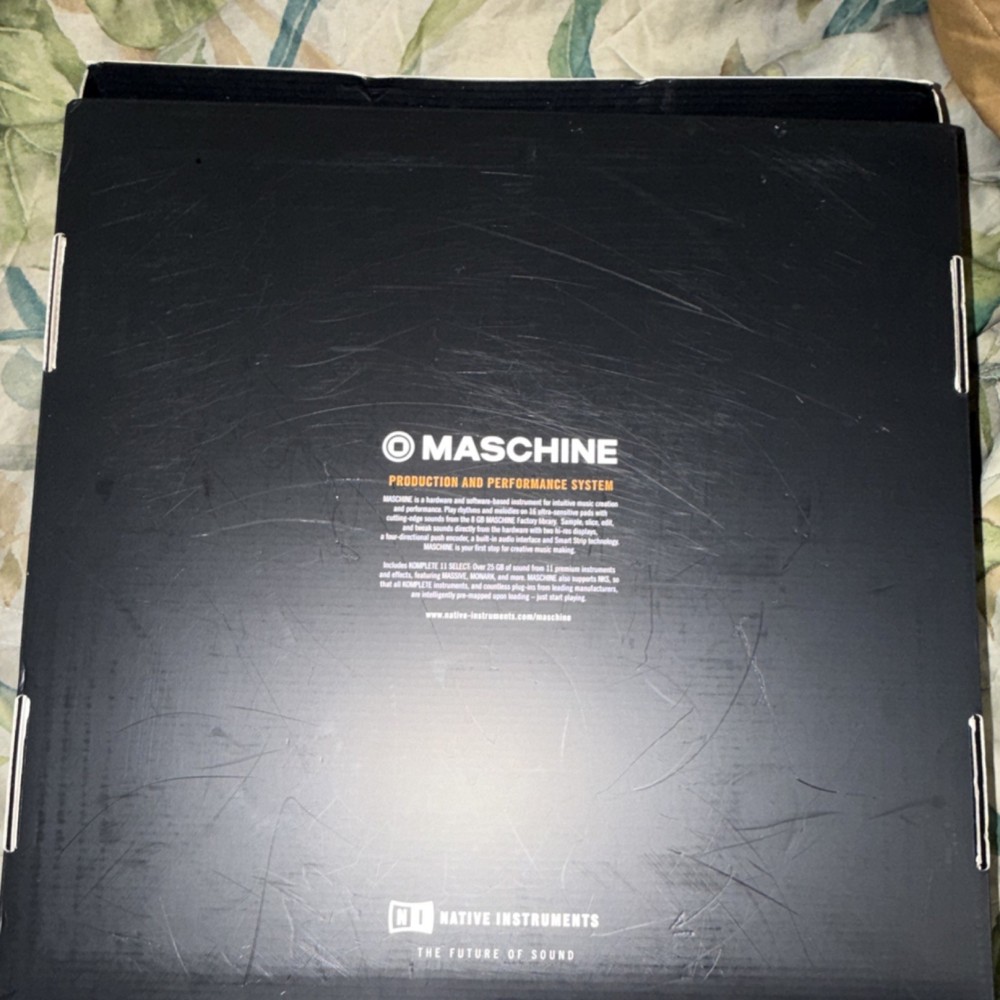Native Instruments Maschine Sampler & Sequencer Black 16 Pad Tabletop Digital