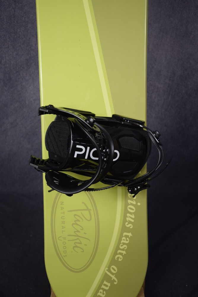 NEW PACIFIC SNOWBOARD SIZE 154 CM WITH PICCO LARGE BINDINGS