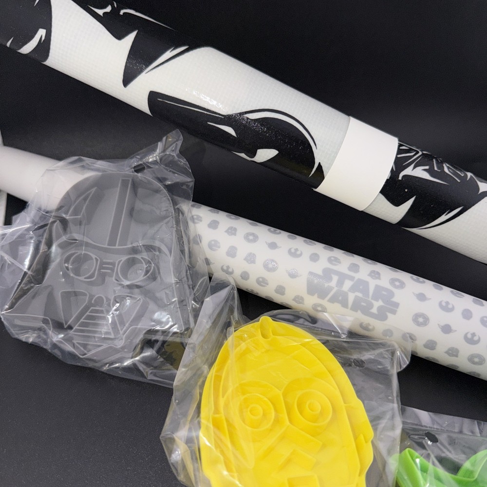Star Wars • 6 Piece Baking Set • Baking Mat Rolling Pin & Cookie Cutters