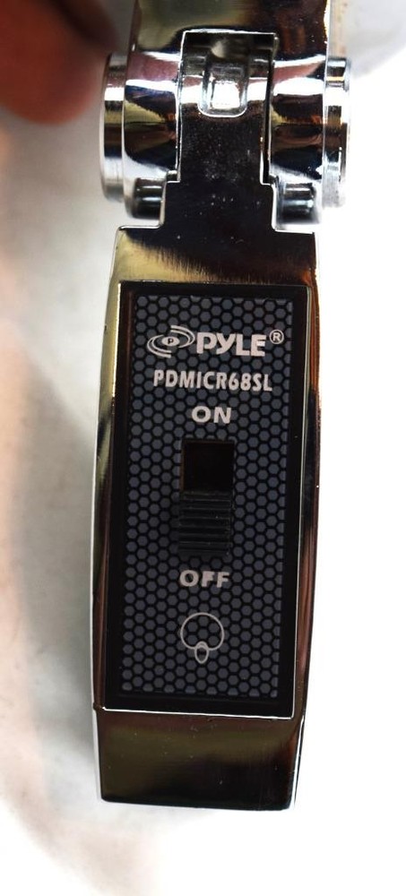 Pyle Microphone PDMICR685L Dynamic Vocal Microphone