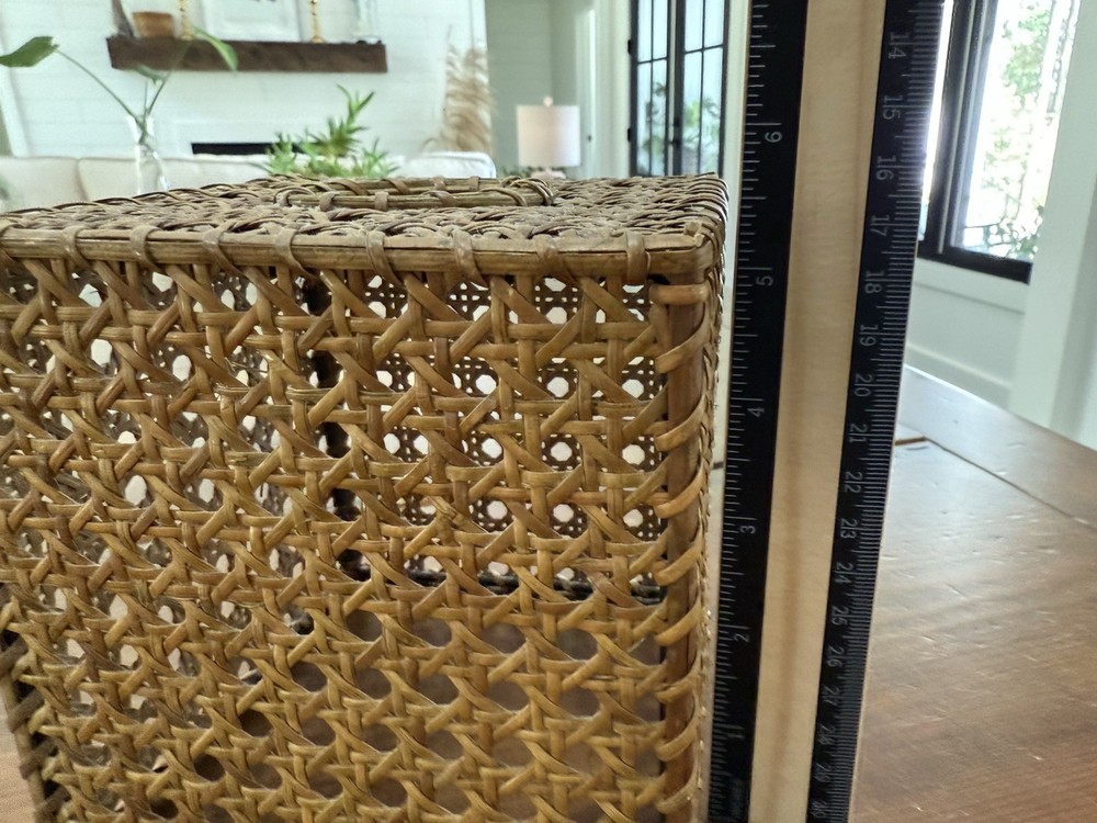 Vtg Rattan Square Tissue Cover