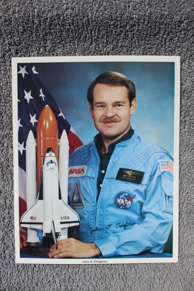 Astronaut Autograph - Space - Shuttle NASA - JOHN O. CREIGHTON - Signed