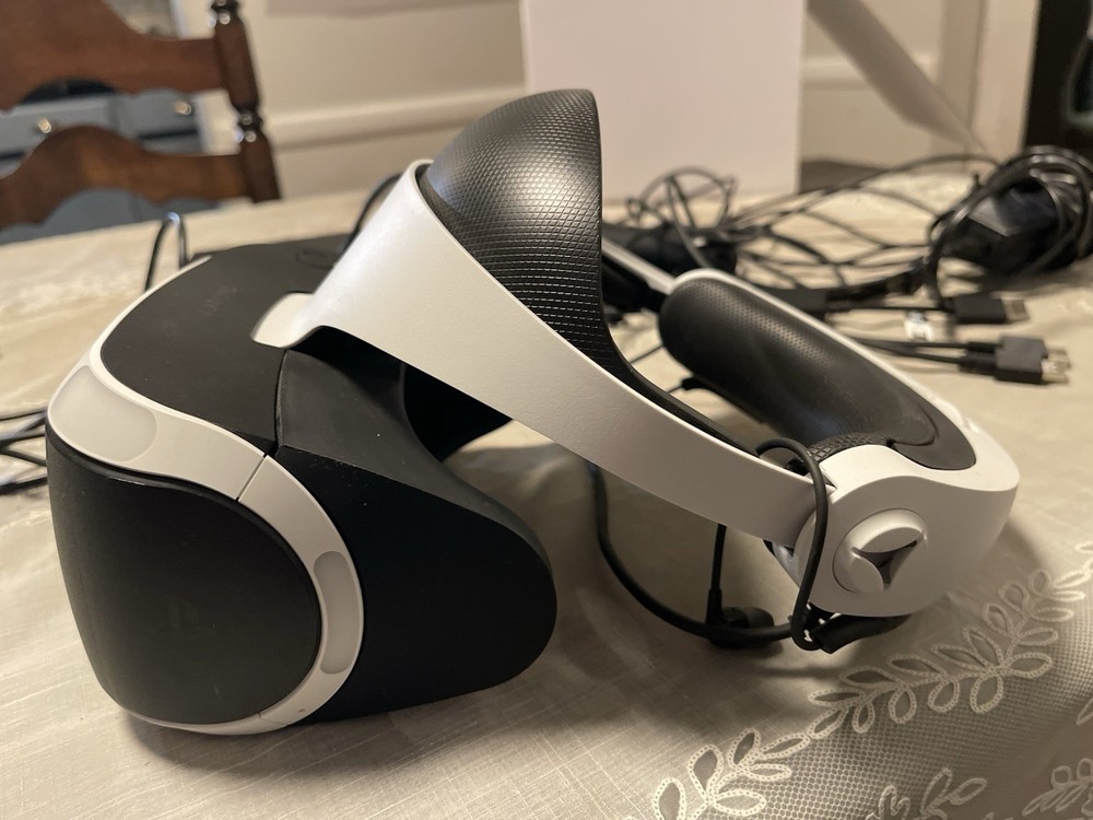 Sony PlayStation 4 PS4 Virtual Reality VR Headset Bundle White CUH-ZVR2 Working