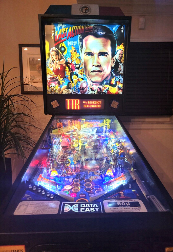 Last Action Hero Pinball Machine   -HOME USE ONLY- MINT CONDITION-
