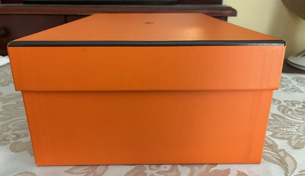 Authentic HERMES Empty Storage Box W/Tissue 12" x 8” x 4.5” 070 BIS