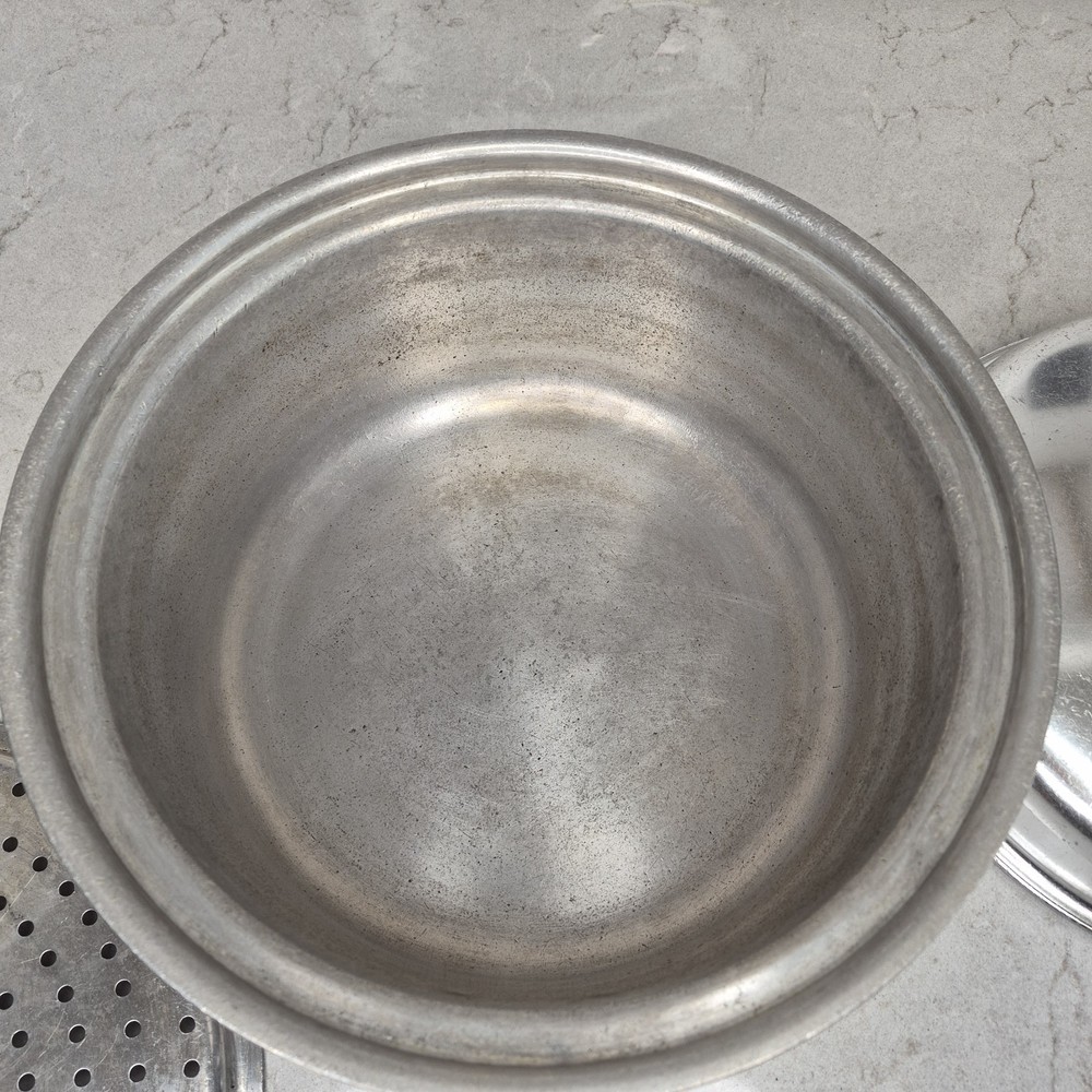 Vintage Wear Ever 824 With Steamer Insert