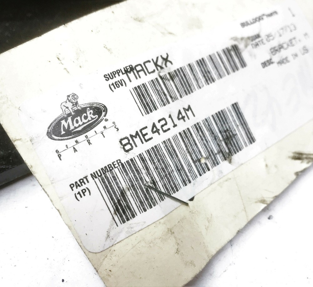 Mack OEM Link Bracket 8ME4214M NOS