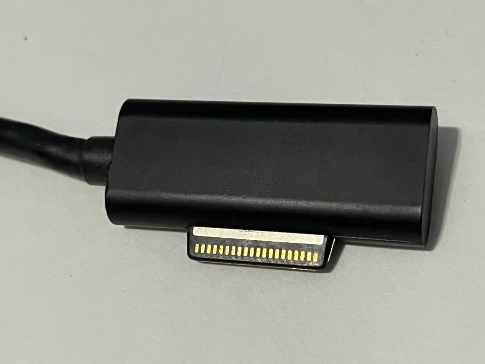 Microsoft 1661 Docking Station - Black