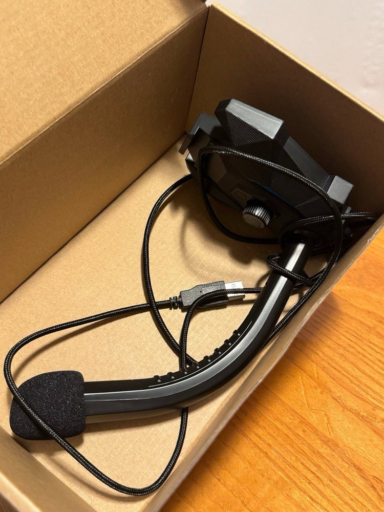 Amazon Basics USB Gaming Microphone