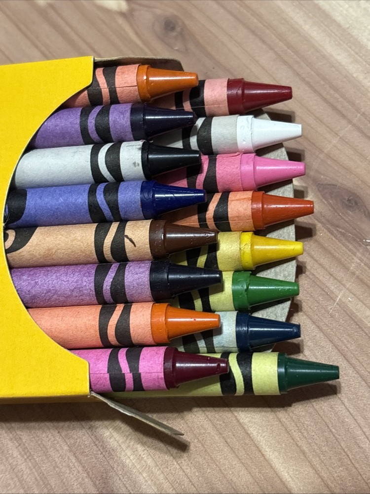 Vtg 2003 Crayola Crayon 16 Count Multicolor Pack Binney & Smith USA