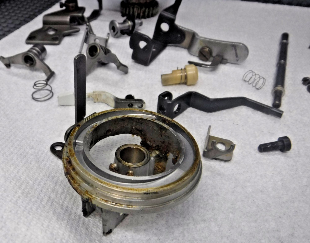 Singer 600E Sewing Machine Top Hat Cam Stack Assembly Vintage